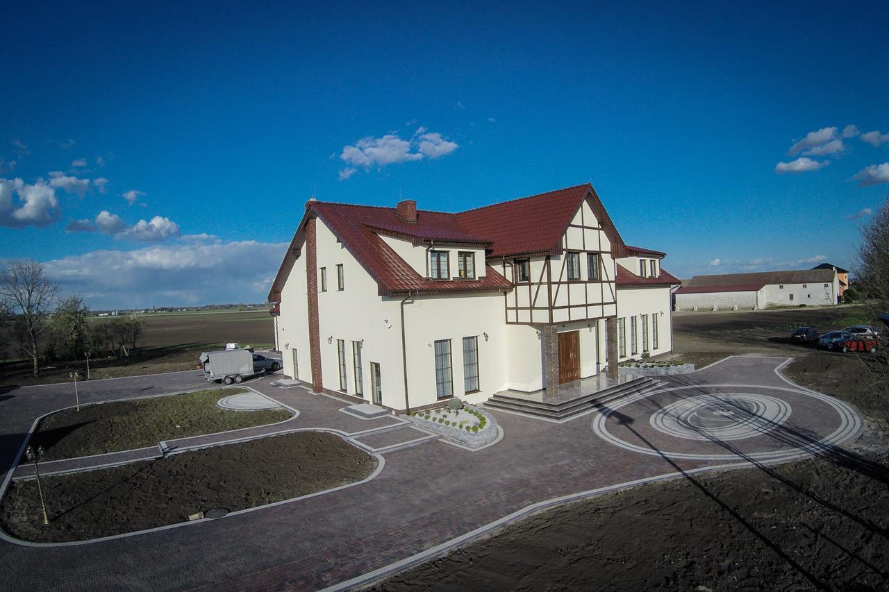 Gosciniec Pod Mlynem Hotel Inowroclaw Bagian luar foto
